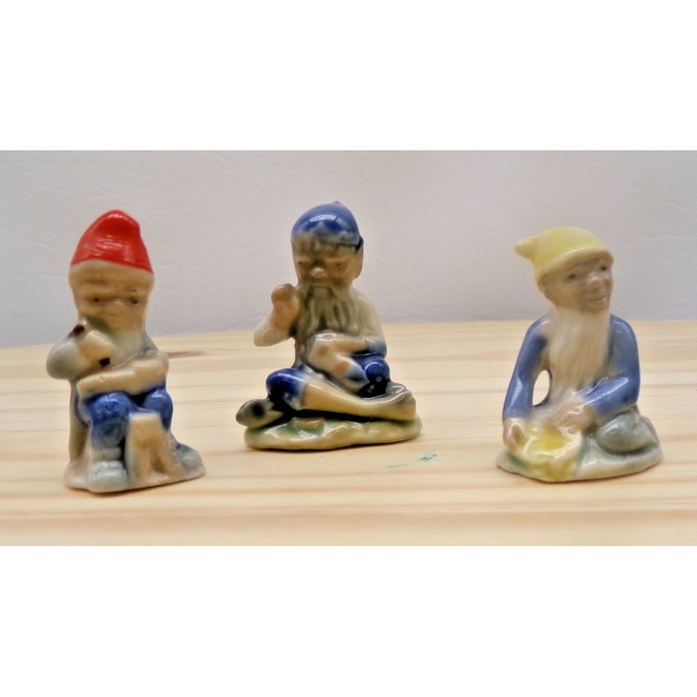 Wade Whimsies Lucky Leprechauns The Cobbler Tailor & The Crock of Gold Lot of 3